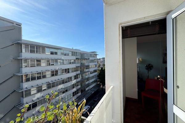 To Let 2 Bedroom Property for Rent in Gardens Western Cape